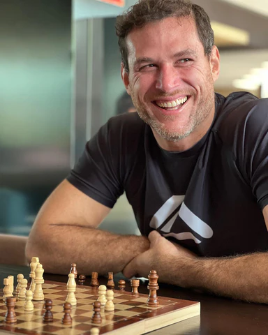 Roger Gracie smiling